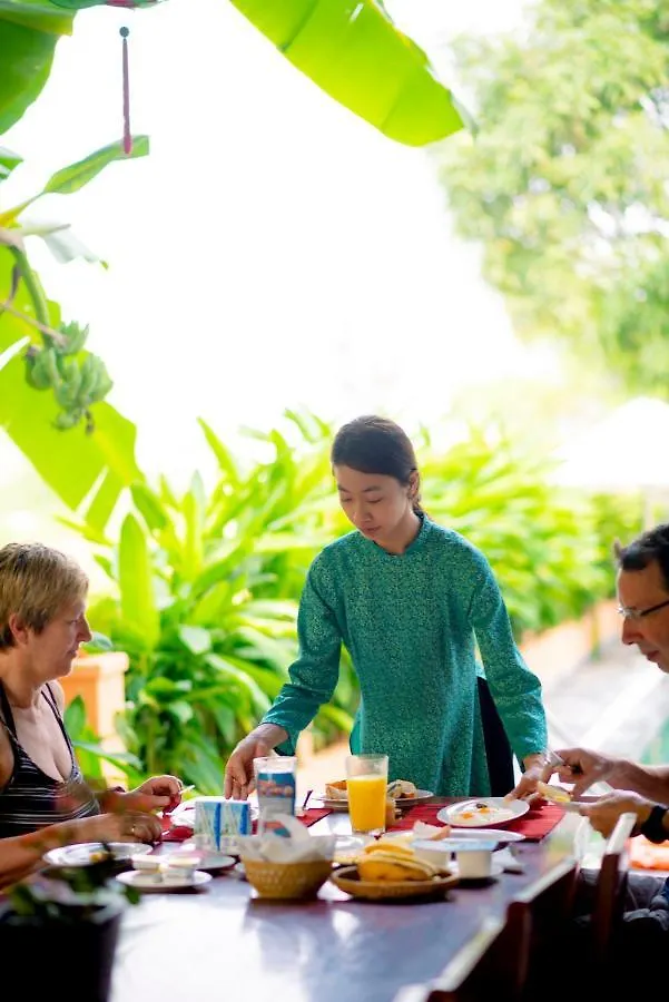 Villa Loan A Hoi An 3*,
